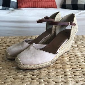 Tan Wedges